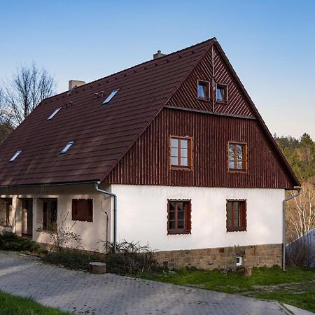 Teplice nad Metují Chalupa Bisikゲストハウス エクステリア 写真